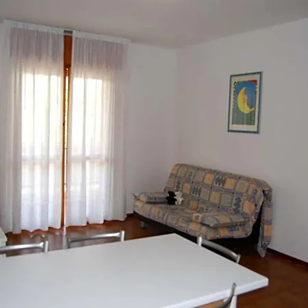 Welcoming With Balcony Near The 3*